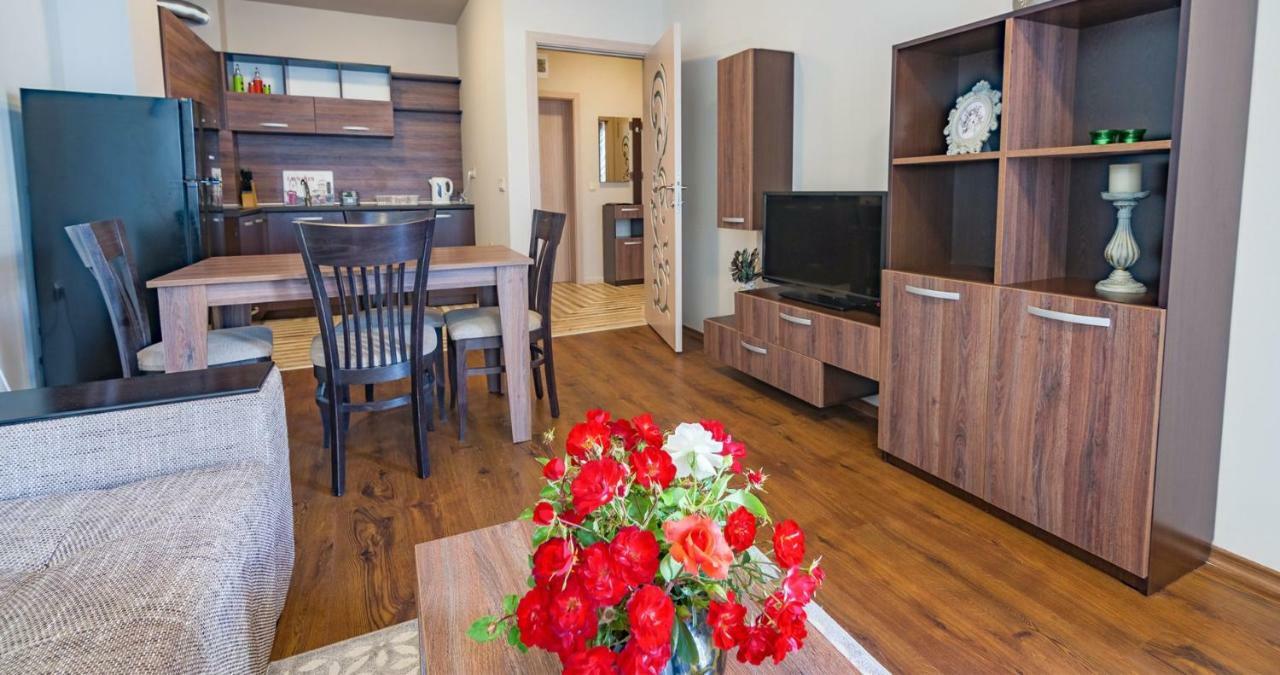 בורגאס Diamond Apartment №1 - Relax Holiday Views Sea And Pool מראה חיצוני תמונה