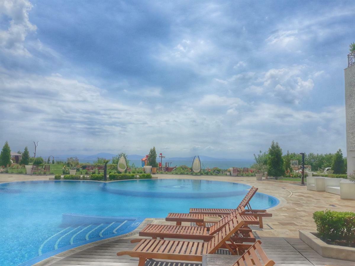 בורגאס Diamond Apartment №1 - Relax Holiday Views Sea And Pool מראה חיצוני תמונה